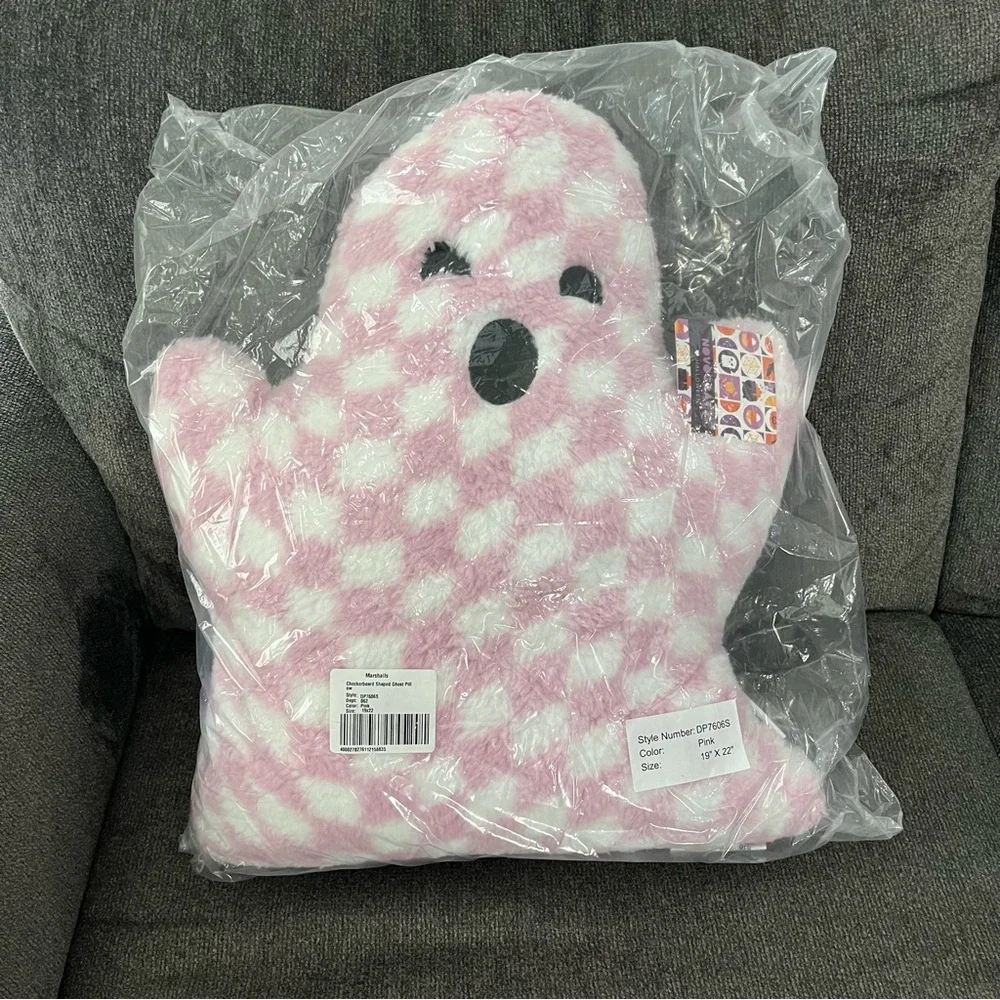 NEW NWT Novogratz Halloween Ghost Pillow Checkered Pink & White Sherpa